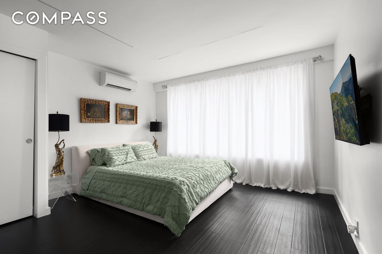 16 E 77th St - Photo 5 of 11