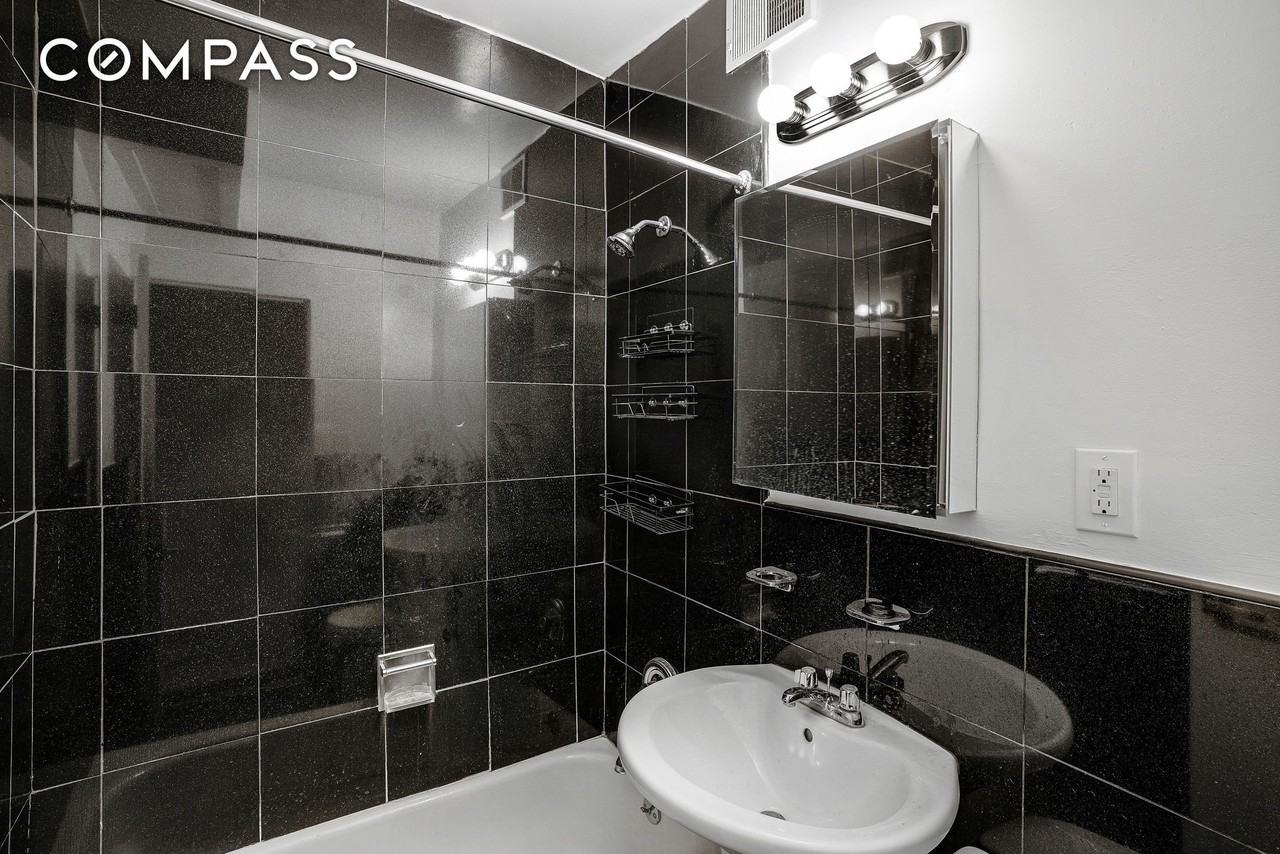 433 E 83rd St #B2 - Photo 5 of 5