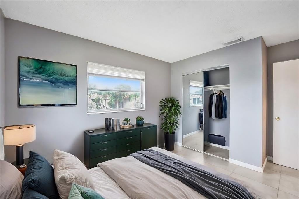 5186 Northeast 6th Avenue #719 - Photo 4 of 26