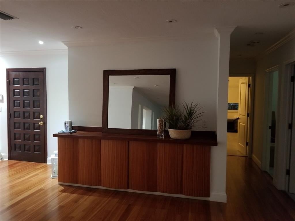 2369 Overbrook Street - Photo 4 of 23