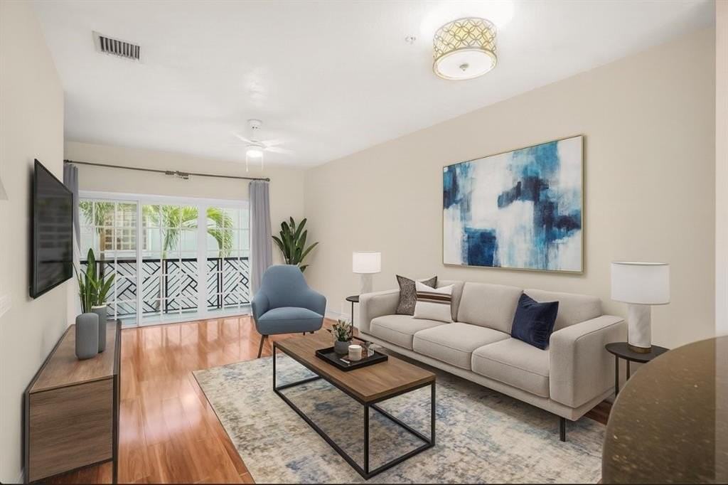 438 Northeast 2nd Avenue - Photo 4 of 28