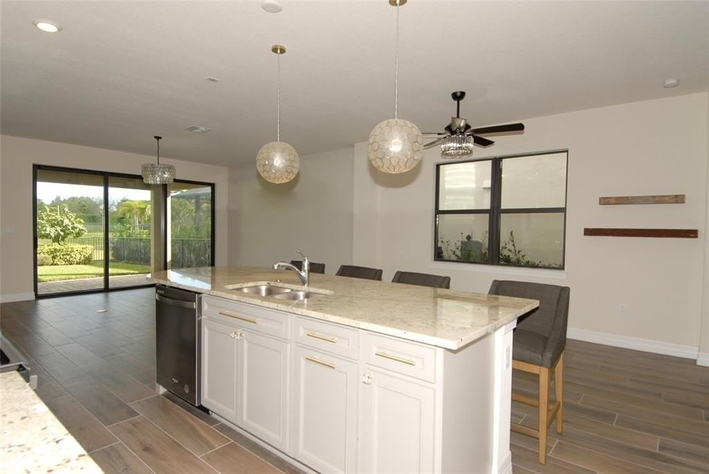 4628 Pinehurst Trl E - Photo 5 of 39