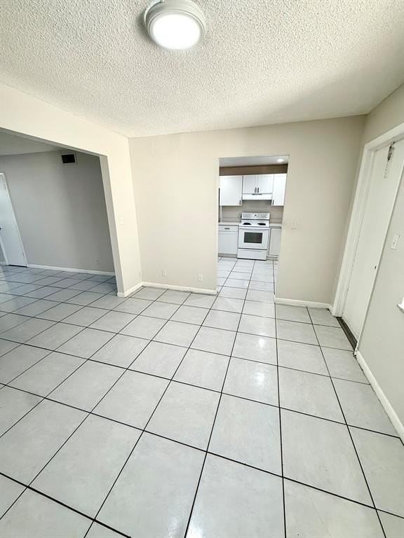 3880 Woodside Dr - Photo 6 of 23