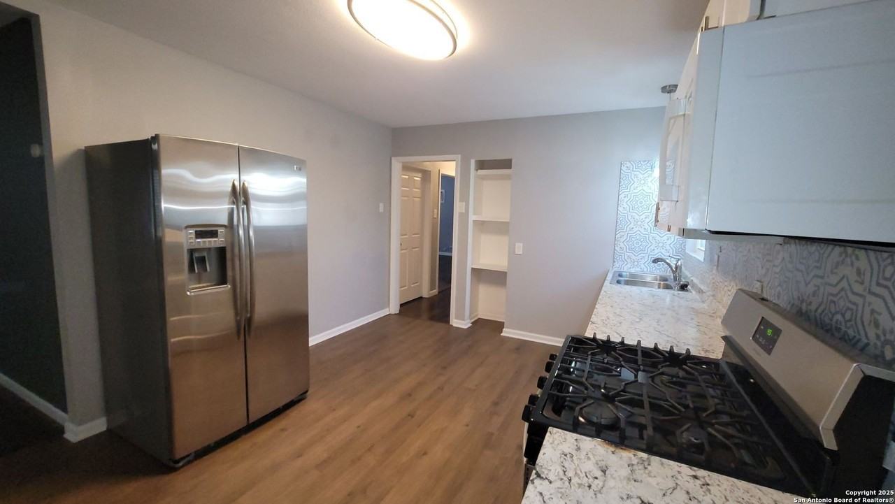 236 Senisa Drive - Photo 7 of 19