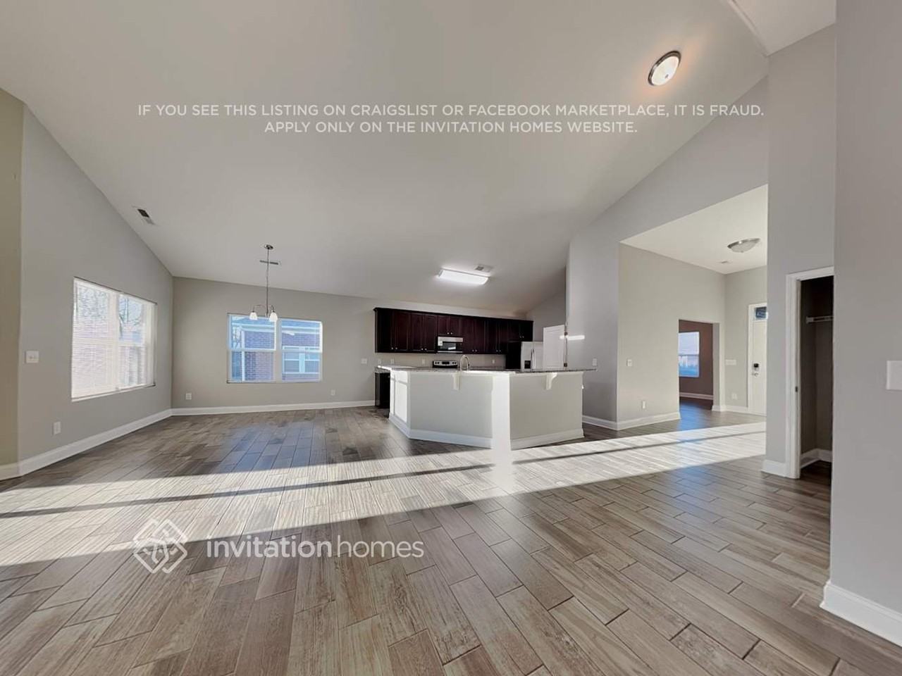 2813 Santiago Circle - Photo 5 of 20