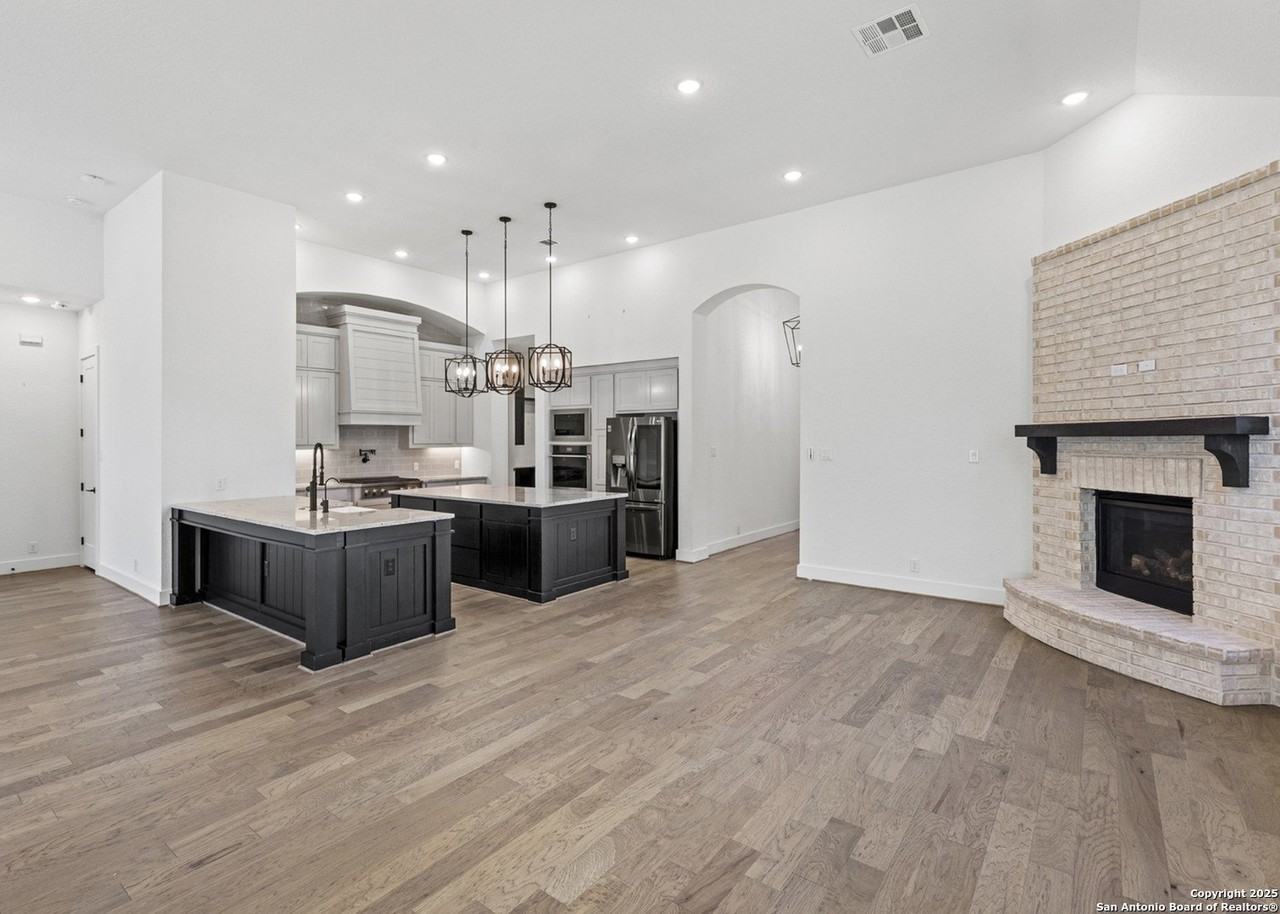 26643 White Eagle Dr - Photo 3 of 48