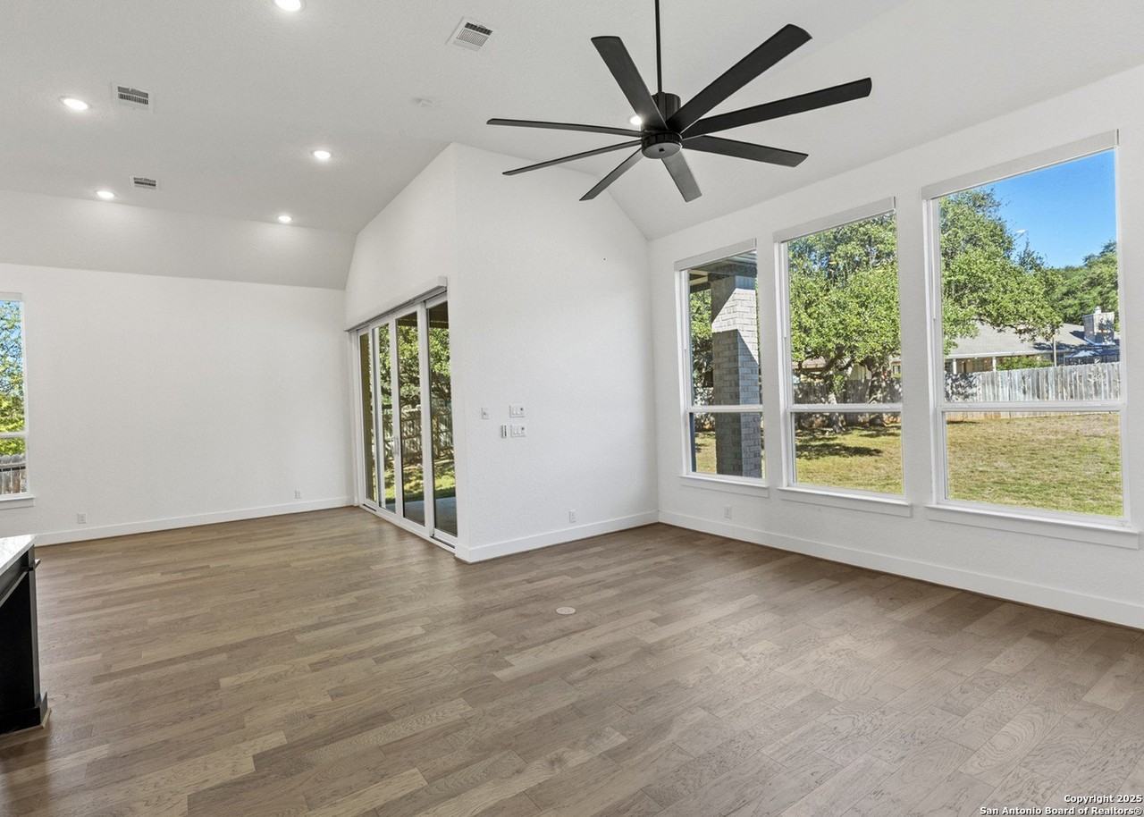 26643 White Eagle Dr - Photo 6 of 48