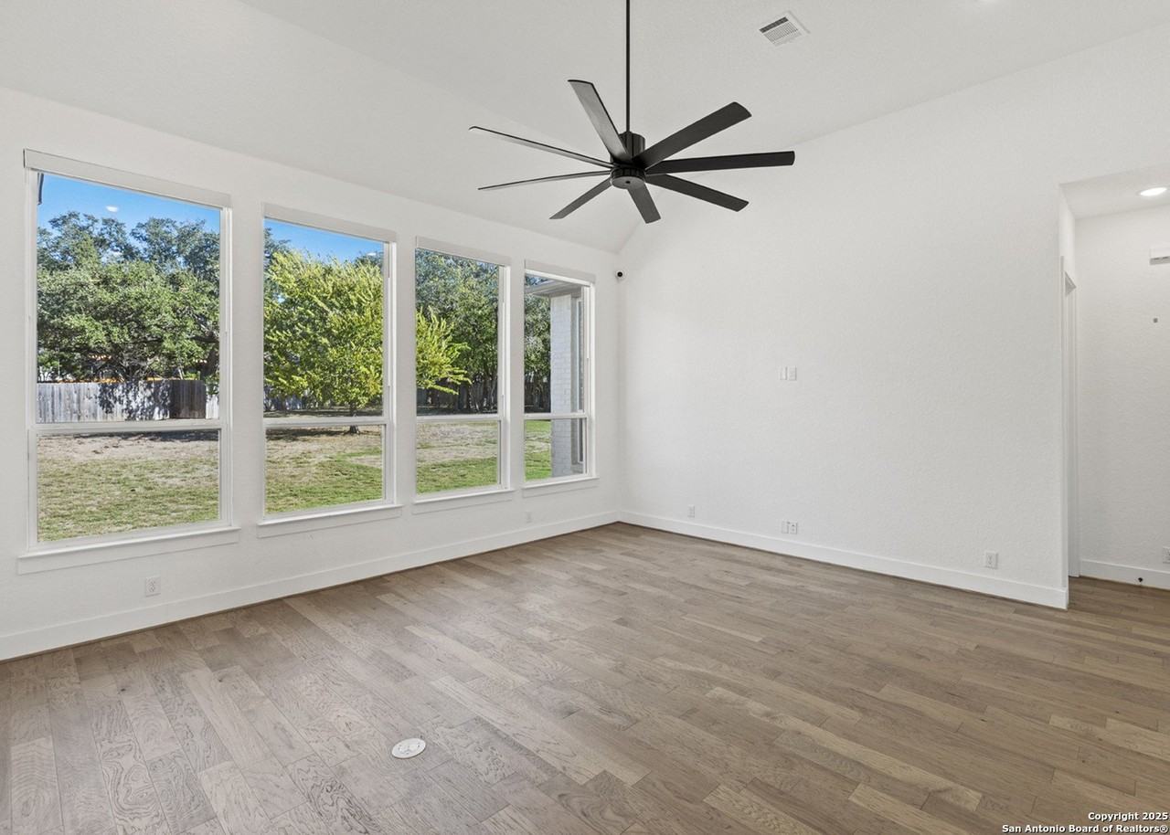 26643 White Eagle Dr - Photo 7 of 48