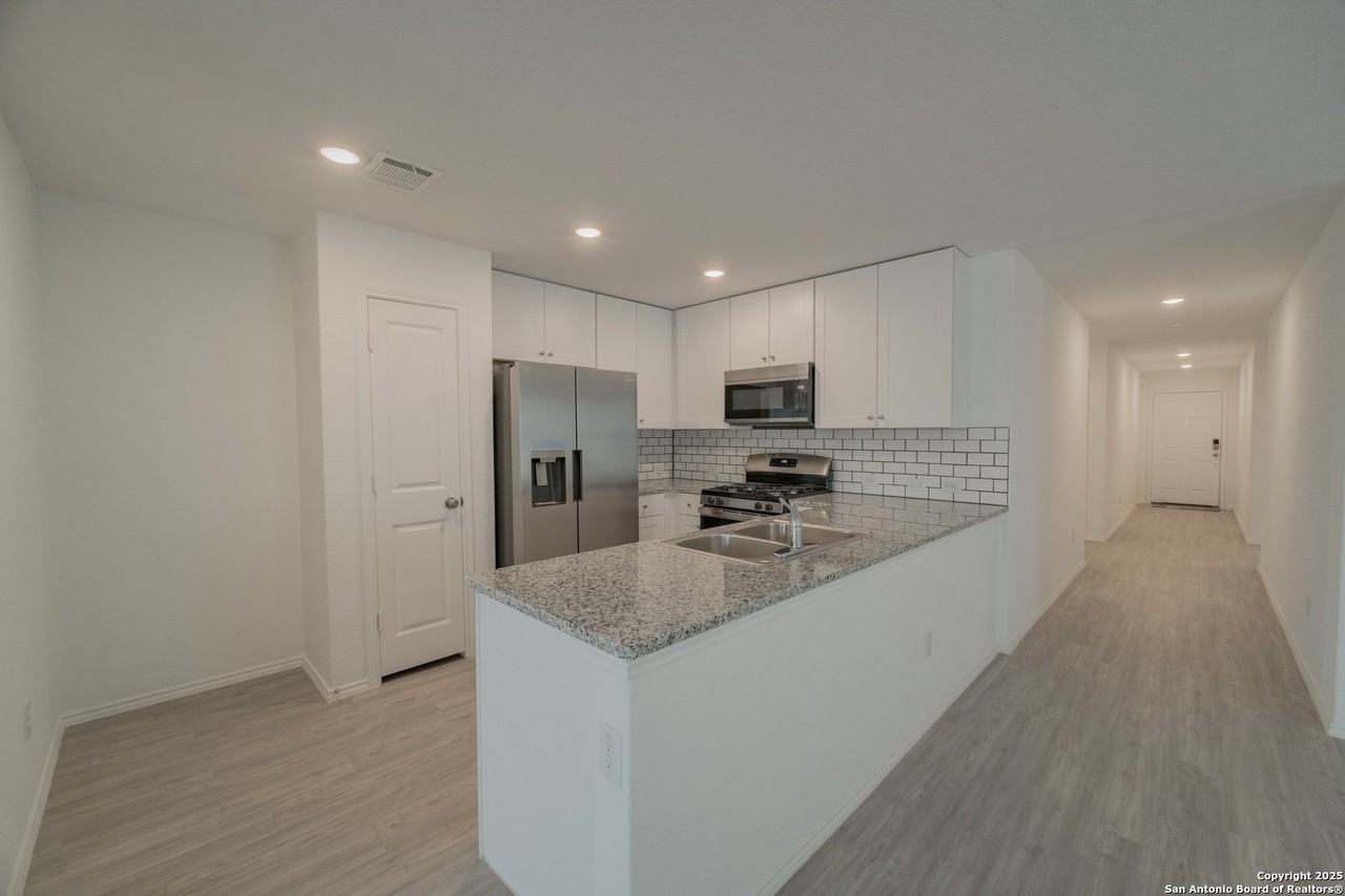 2737 Green Finch - Photo 3 of 15