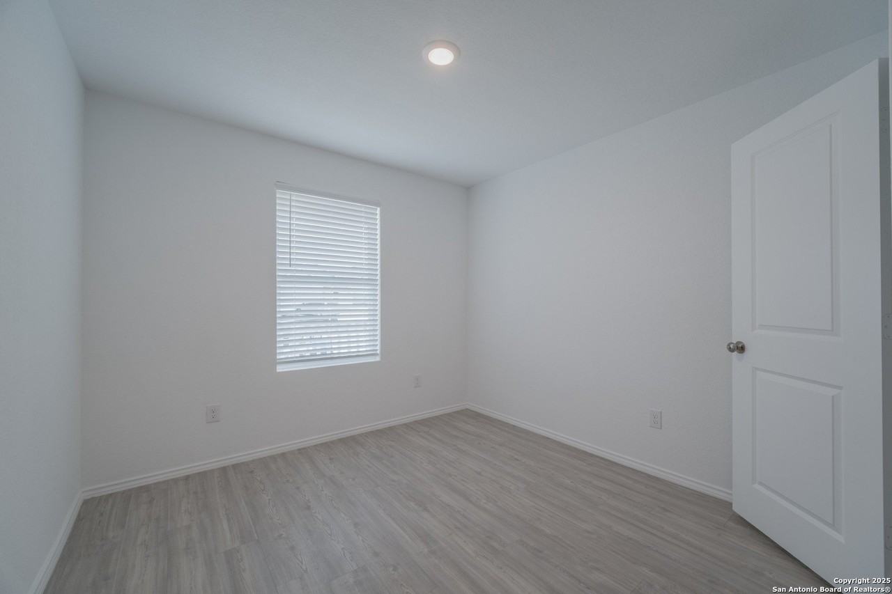 2737 Green Finch - Photo 7 of 15