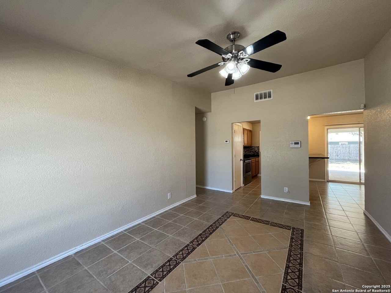 4102 Judivan - Photo 7 of 33