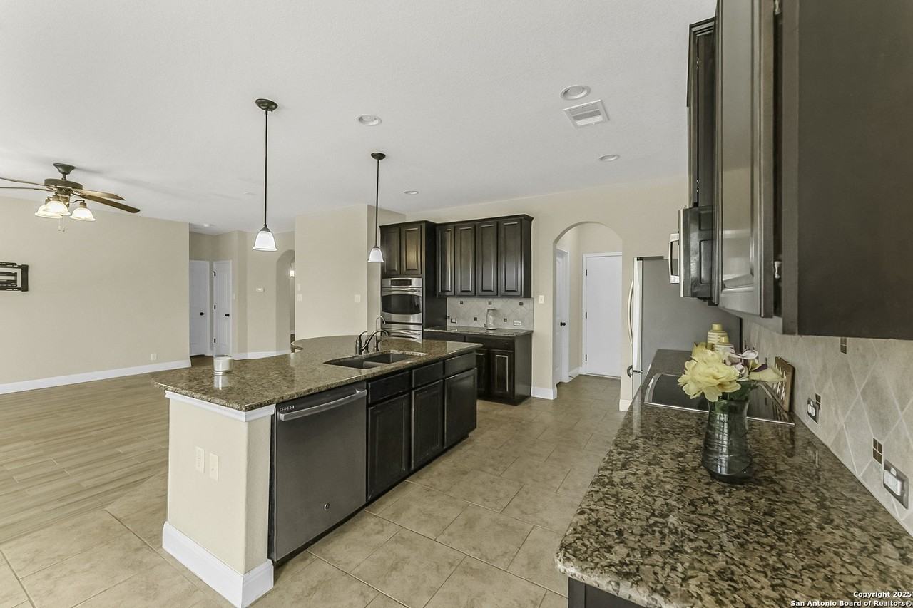 929 Resaca - Photo 7 of 20