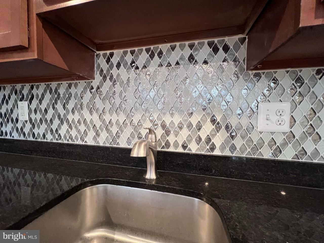 447 Orange St Se Apt 3 #3 - Photo 4 of 14