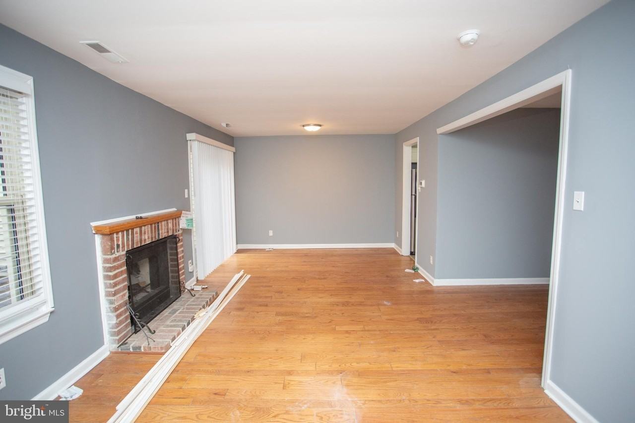 5 Regent Ct - Photo 7 of 50