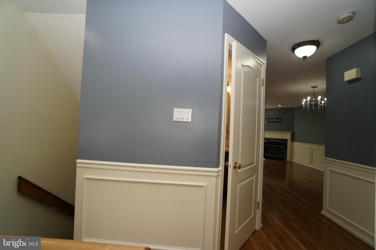 2000 Harvard Drive - Photo 4 of 50