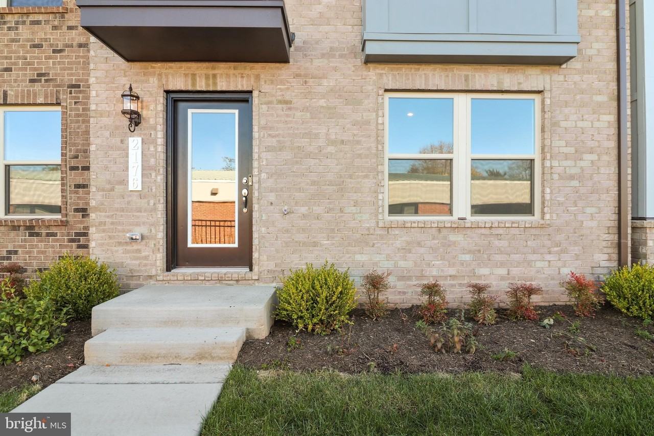 2176 Glacier Road - Photo 2 of 42