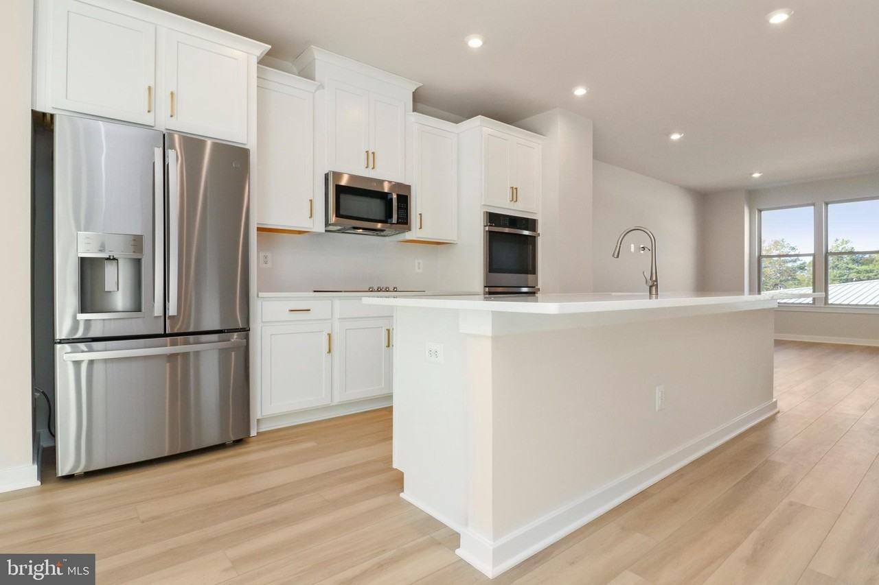 2176 Glacier Road - Photo 6 of 42