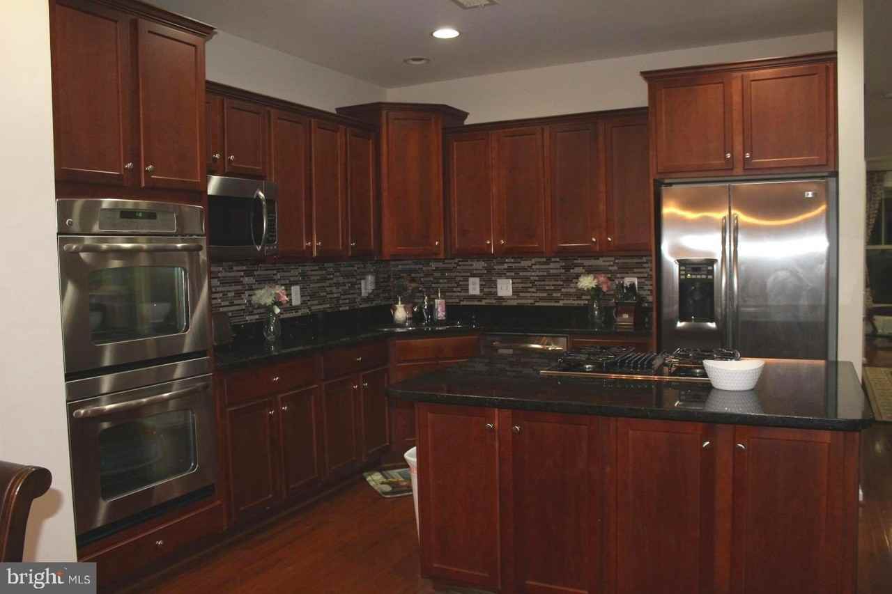 22167 Napier Terrace - Photo 2 of 7