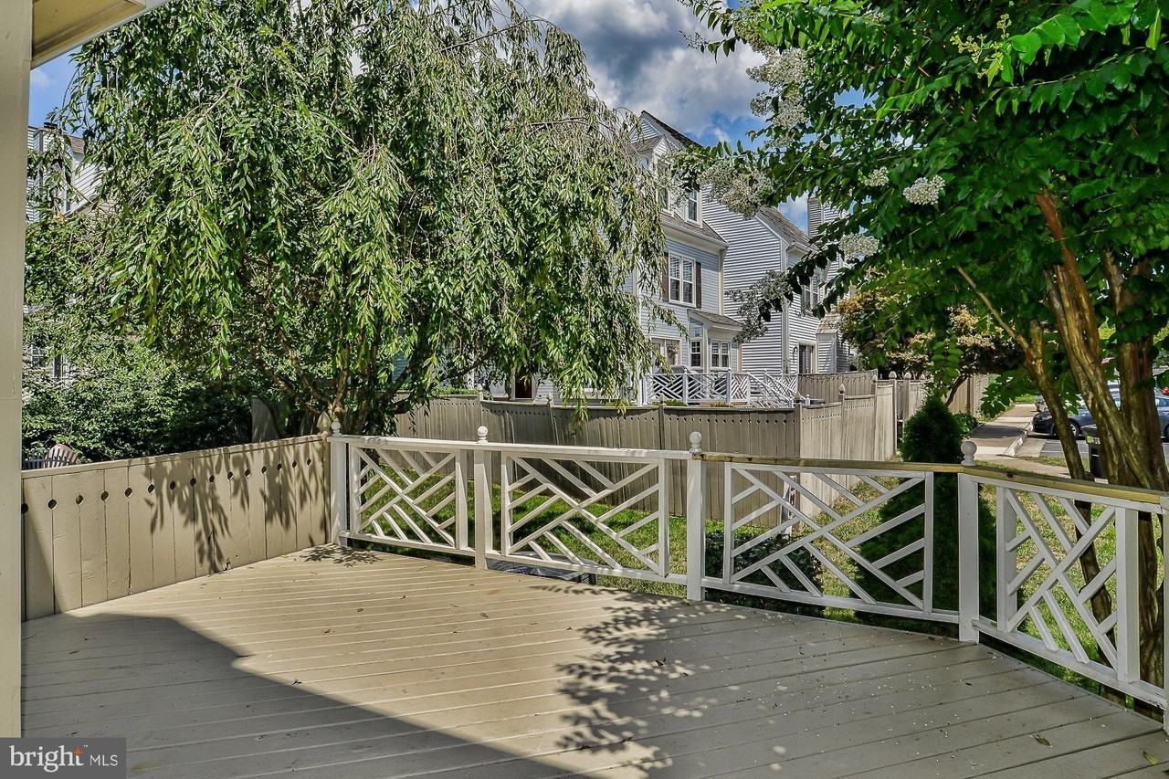 12817 Mill Brook Court - Photo 3 of 34