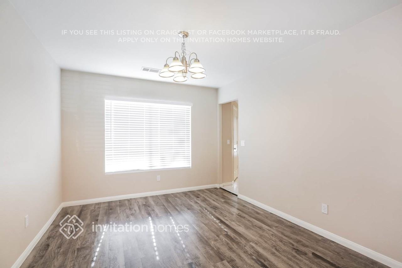 8637 W Gilmore Ave - Photo 7 of 18