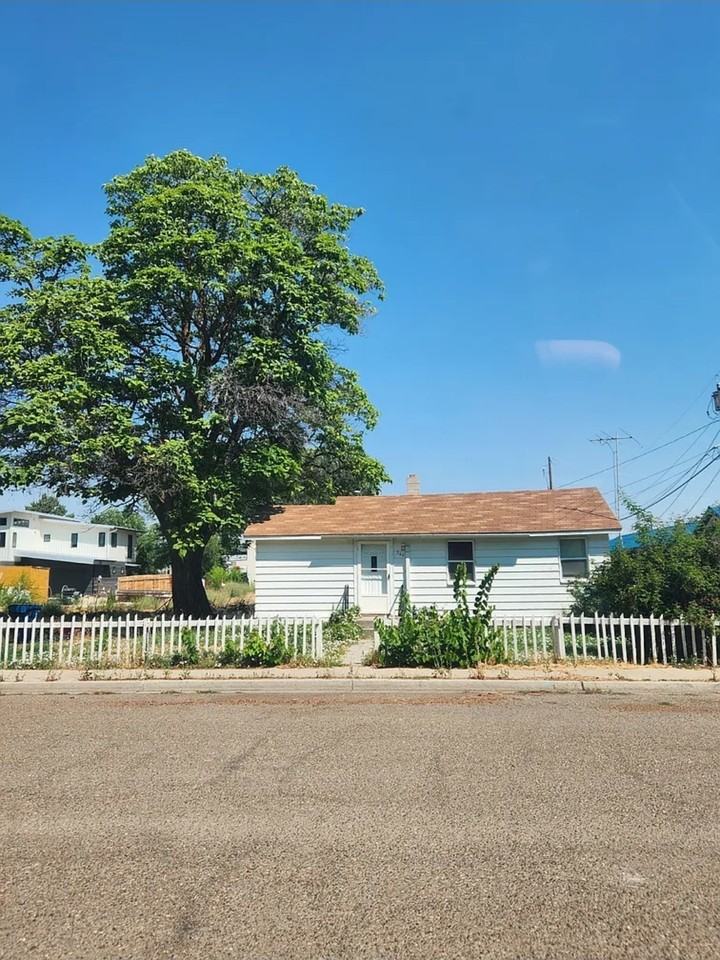 360 360 West 8th South Street #1 - Photo 2 of 10