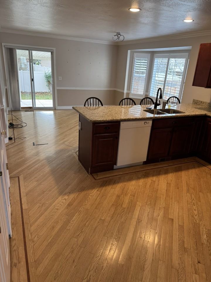 2194 E - Photo 4 of 21