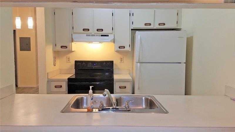 Boca Cove Cir - Photo 3 of 11