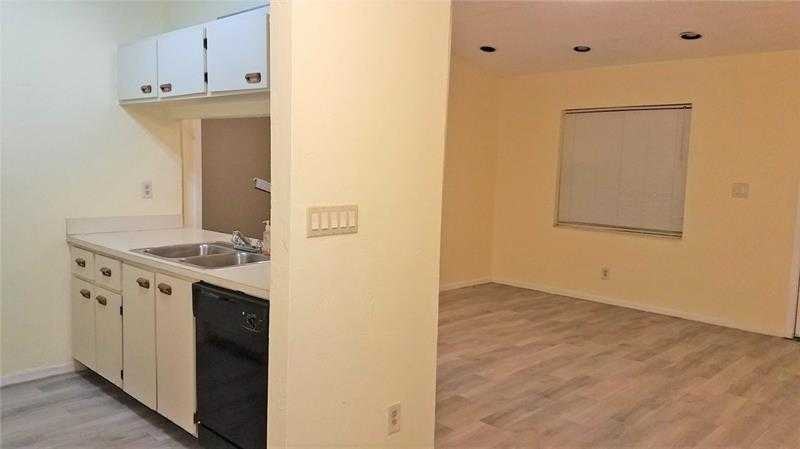 Boca Cove Cir - Photo 5 of 11