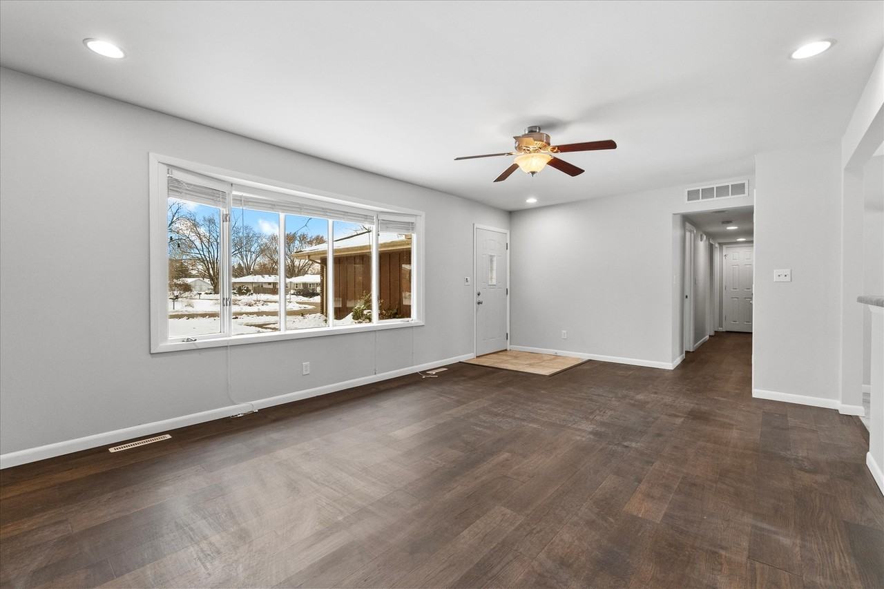 1328 Timberline Drive - Photo 3 of 17