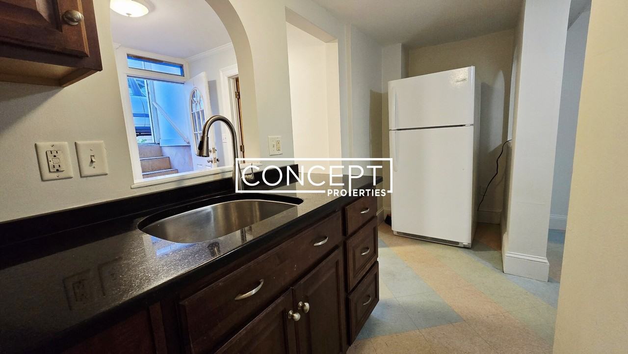 164 Auburn Street #2B - Photo 5 of 9