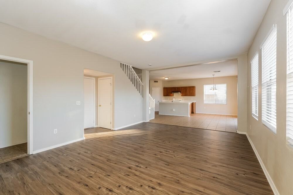 6963 W Palmaire Ave - Photo 6 of 17