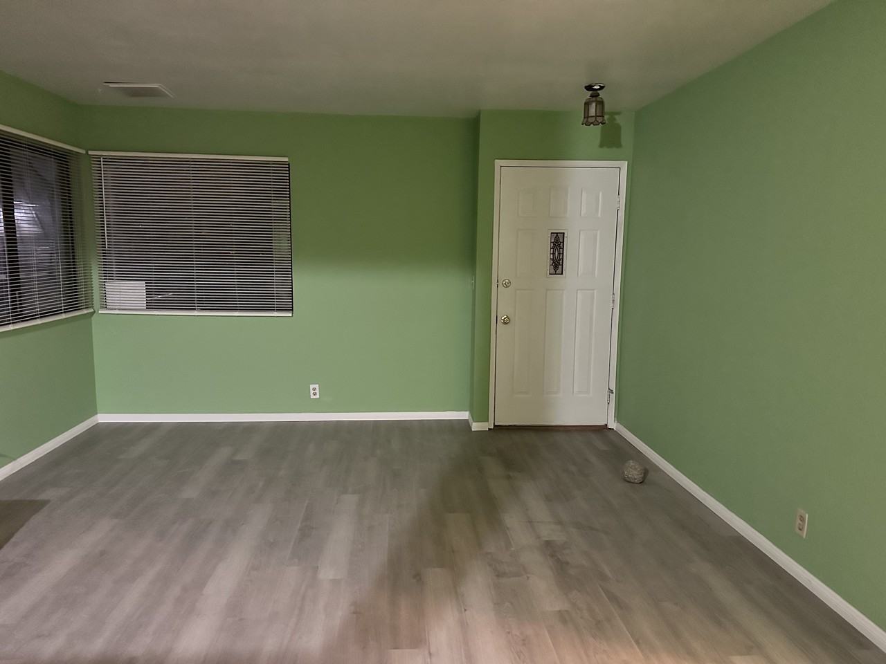 10232 East Avenue S4 - Photo 4 of 13