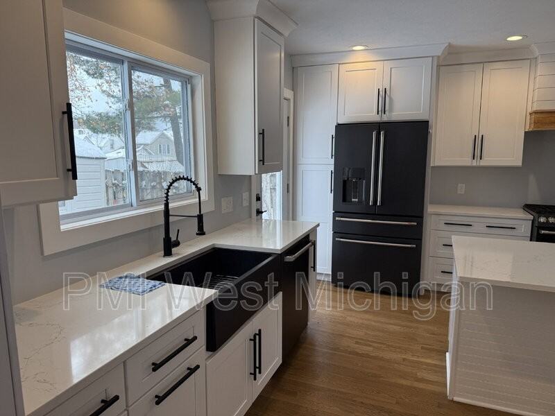 1317 Morgan St Nw - Photo 6 of 25