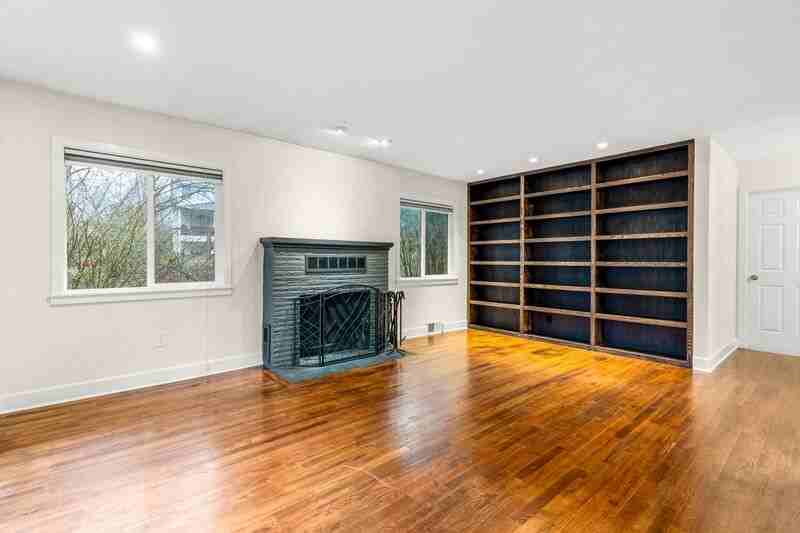 9702 Southwest Brookside Drive - Photo 2 of 20