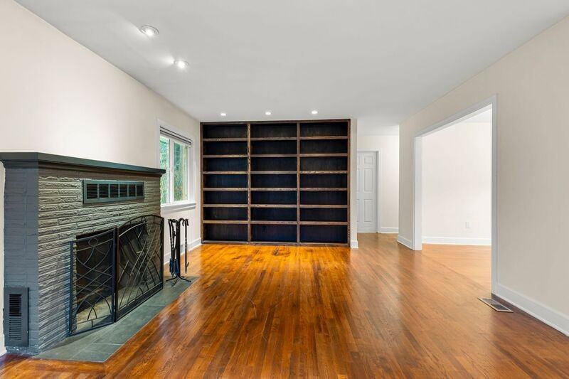 9702 Southwest Brookside Drive - Photo 4 of 20