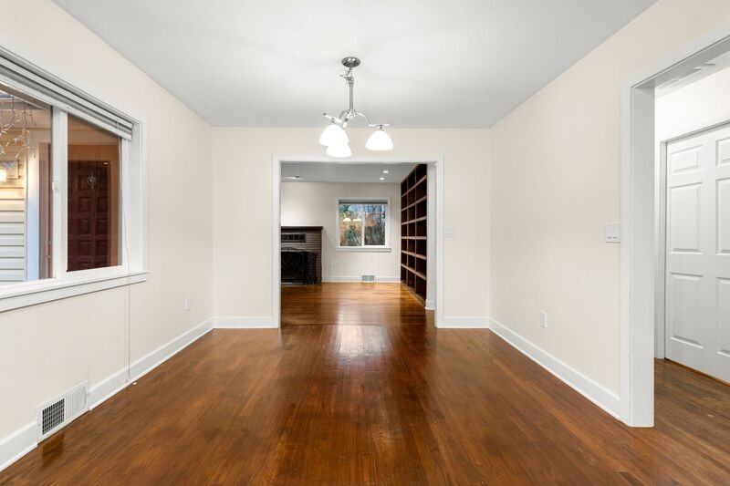 9702 Southwest Brookside Drive - Photo 5 of 20