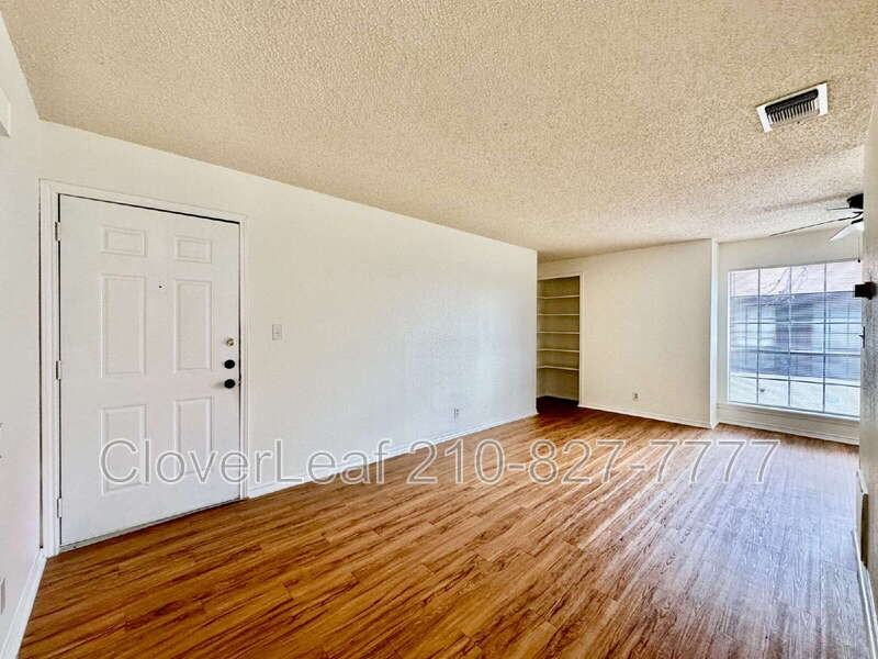 10565 Starcrest Dr - Photo 5 of 33