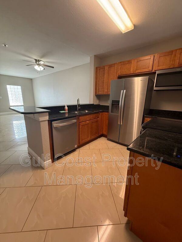 8555 Bernwood Cove Loop #103 - Photo 5 of 26