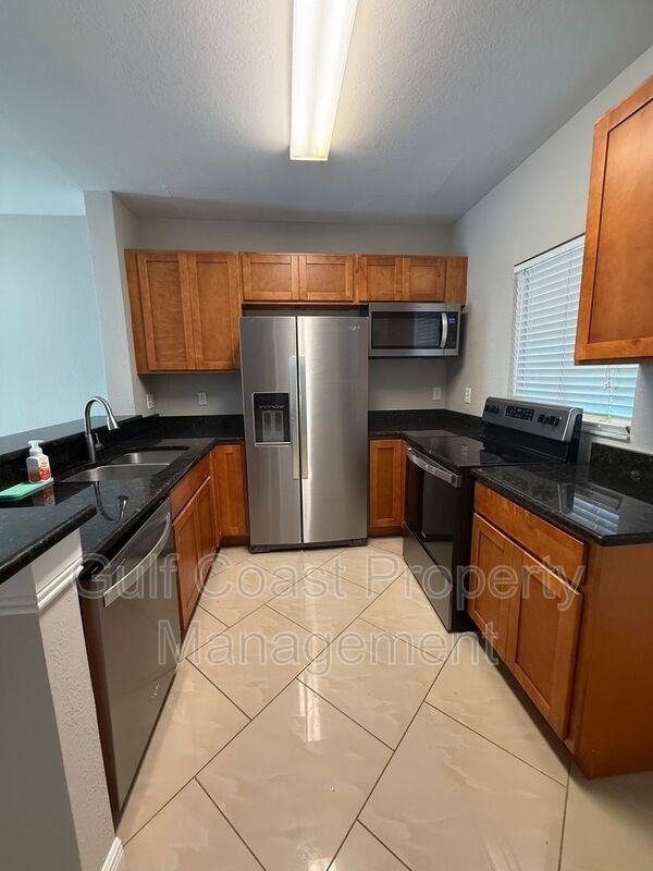 8555 Bernwood Cove Loop #103 - Photo 6 of 26