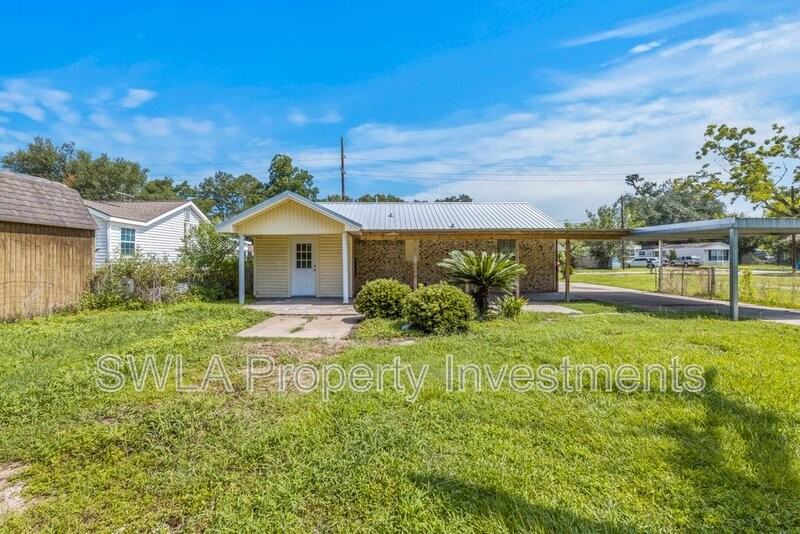 535 West Lyons Street - Photo 2 of 10