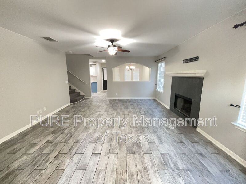 305 Avalance Avenue - Photo 6 of 23