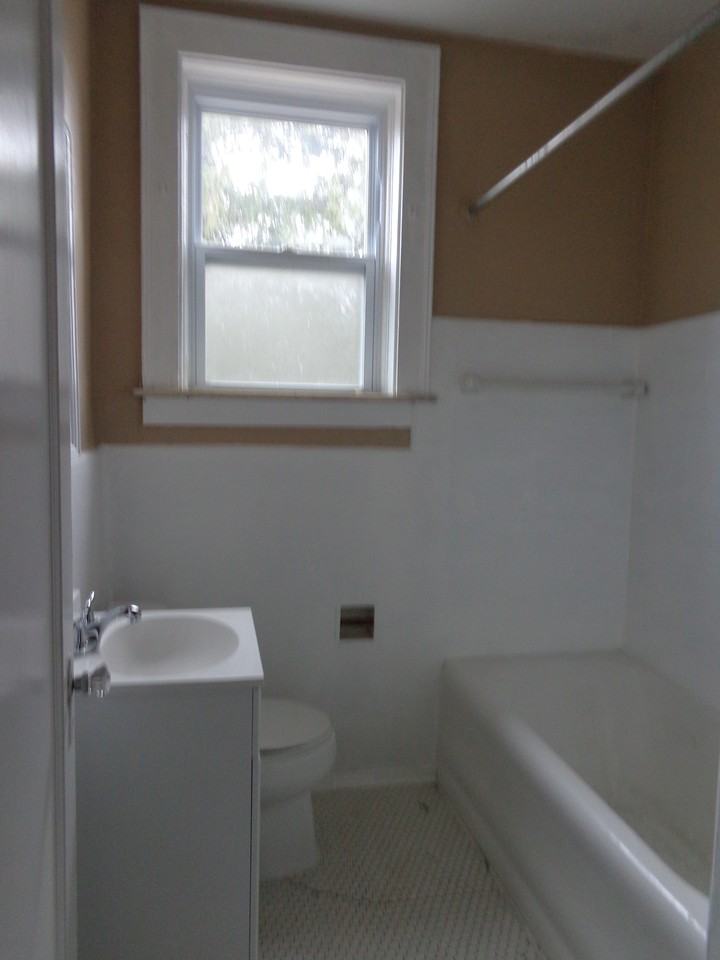 4931 Winona - Photo 4 of 5