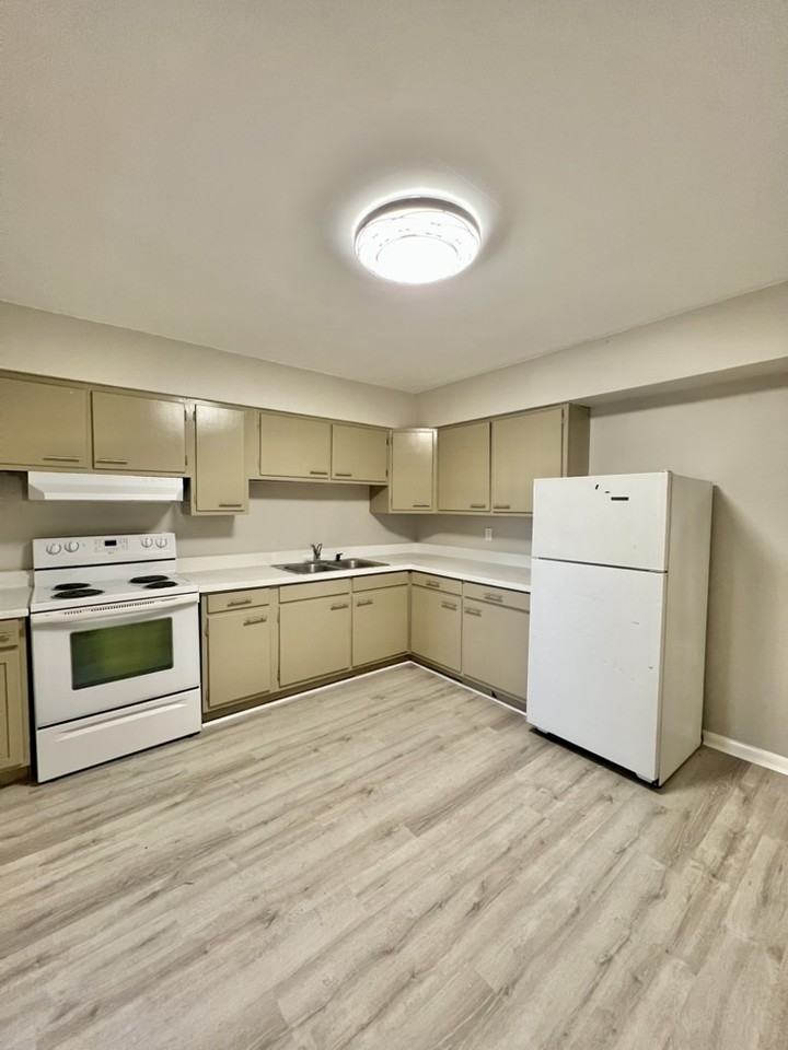 1658 Maywick - Photo 4 of 10