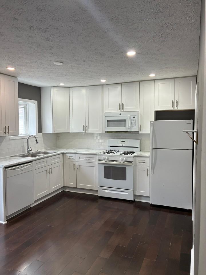 1821 Willowdale Avenue - Photo 6 of 10