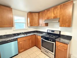 featured image of 122 Sumner St #2