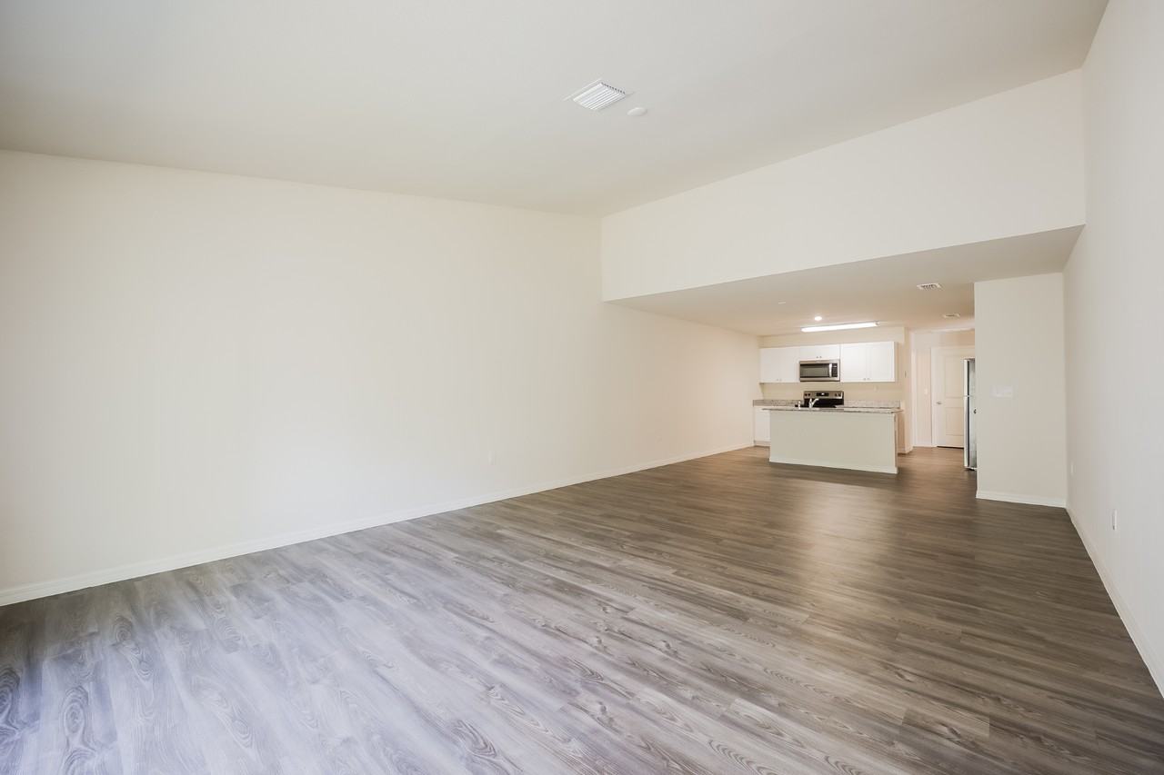 9076 Aegean Cir - Photo 3 of 20