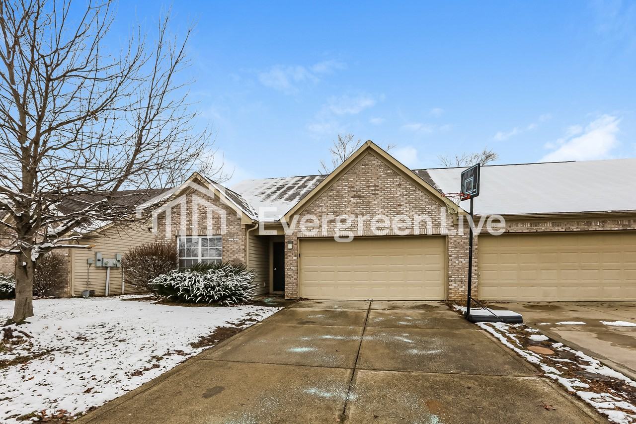 2004 Lisa Walk Drive