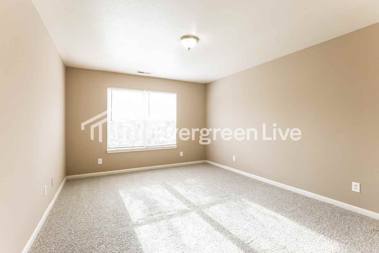 2017 Lisa Walk Dr - Photo 6 of 16