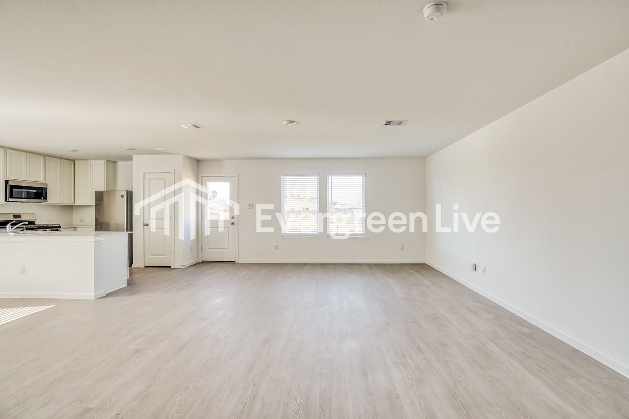 732 Magnolia Colony Court - Photo 7 of 15