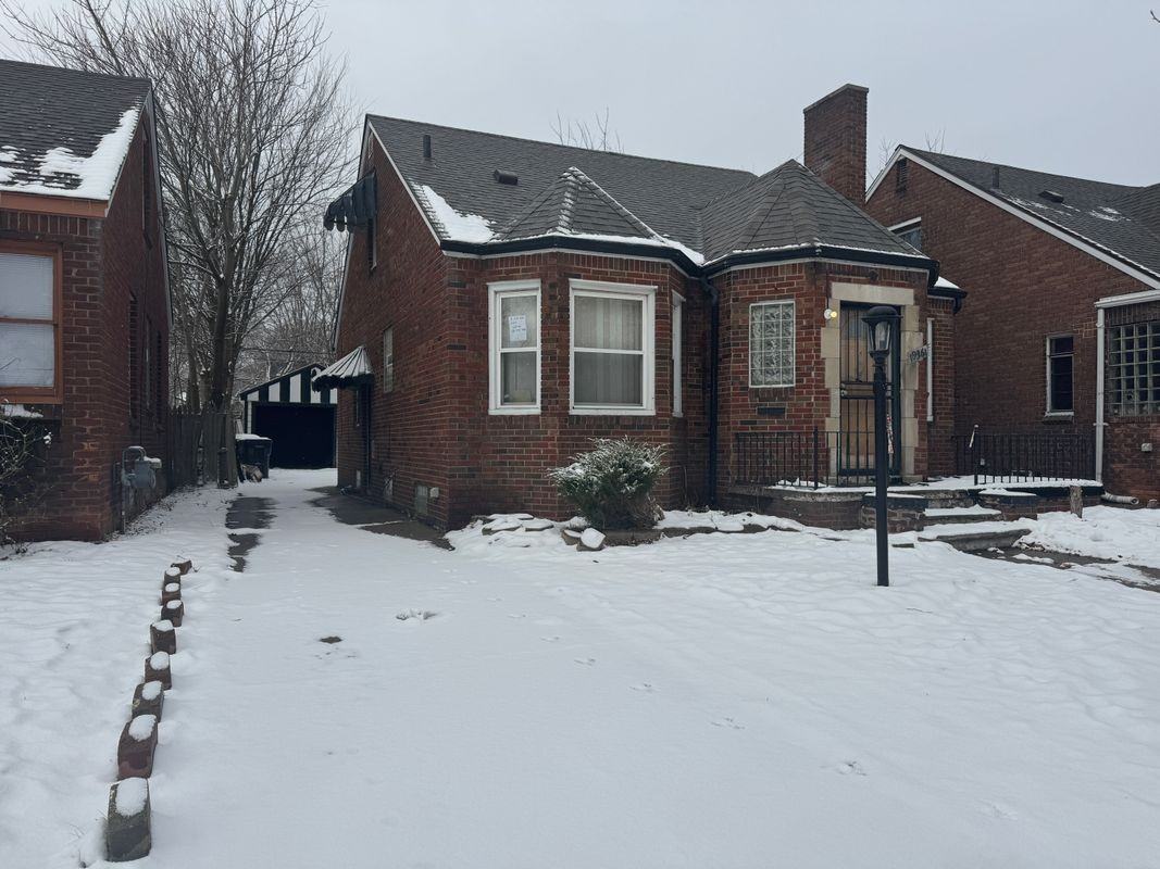 19361 Westphalia Street - Photo 2 of 4